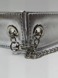 Set composto da orecchini, borsa, cintura di trik bijoux con Bottone argento