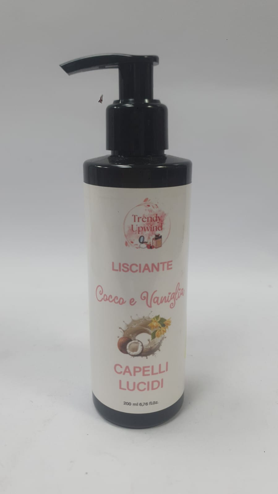 Lisciante capelli lucidi di trendy upwind bianco latte/ cocco e vaniglia 200ml