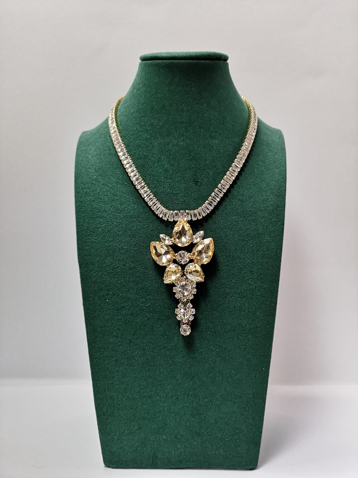 Set da donna di  collana e orecchini di trik bijoux fiore pendente oro