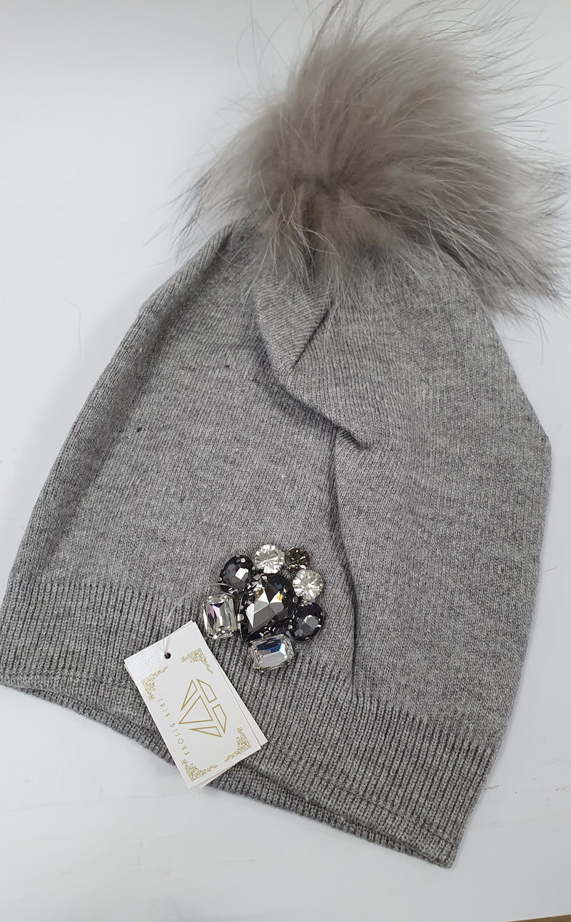 Cappello donna di trik bijoux con applicazioni swarovsky e pon pon grigio/ rosa/ fucsia