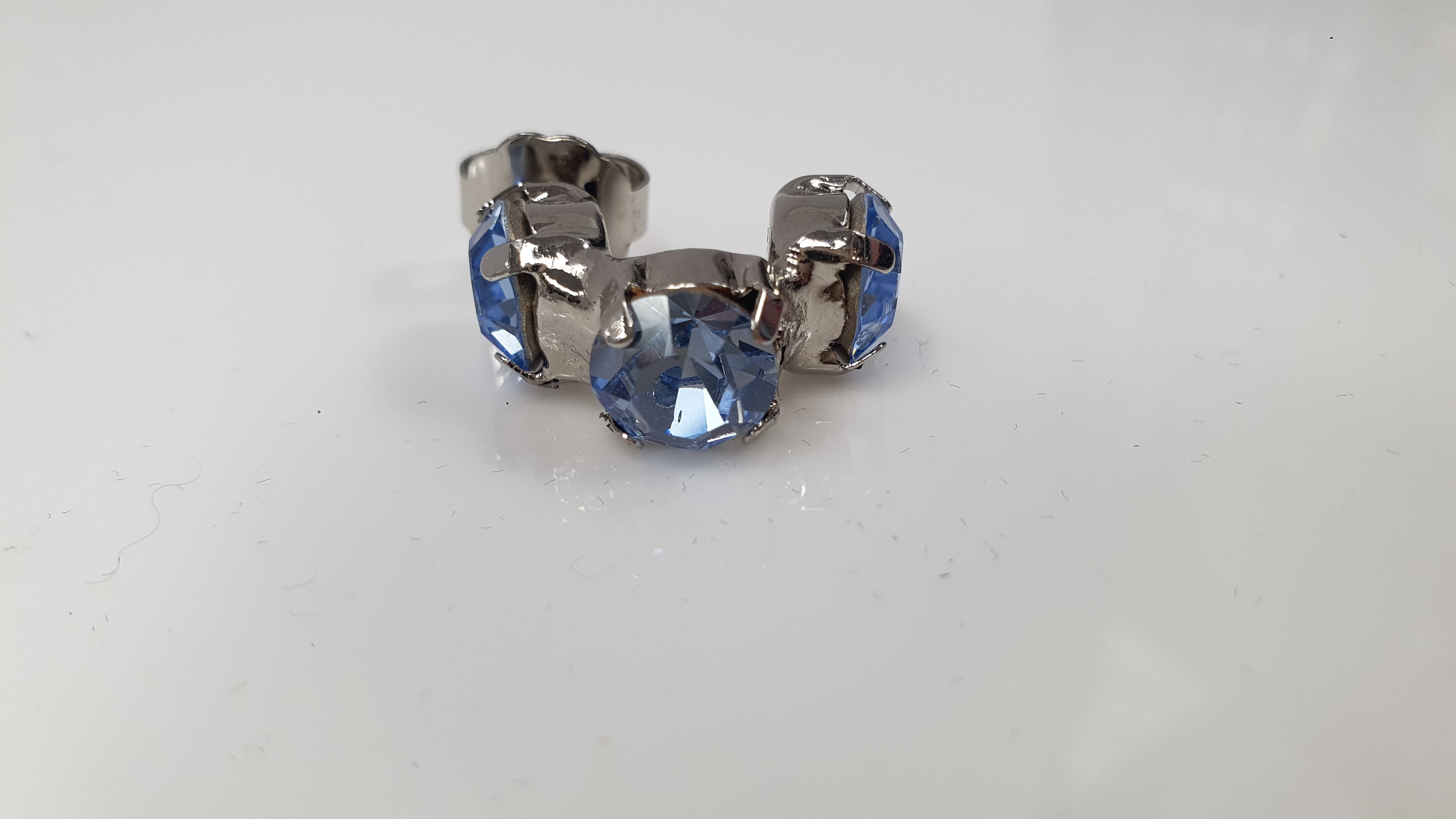 Orecchini trik bijoux mezzo cerchio con brillantini vari colori