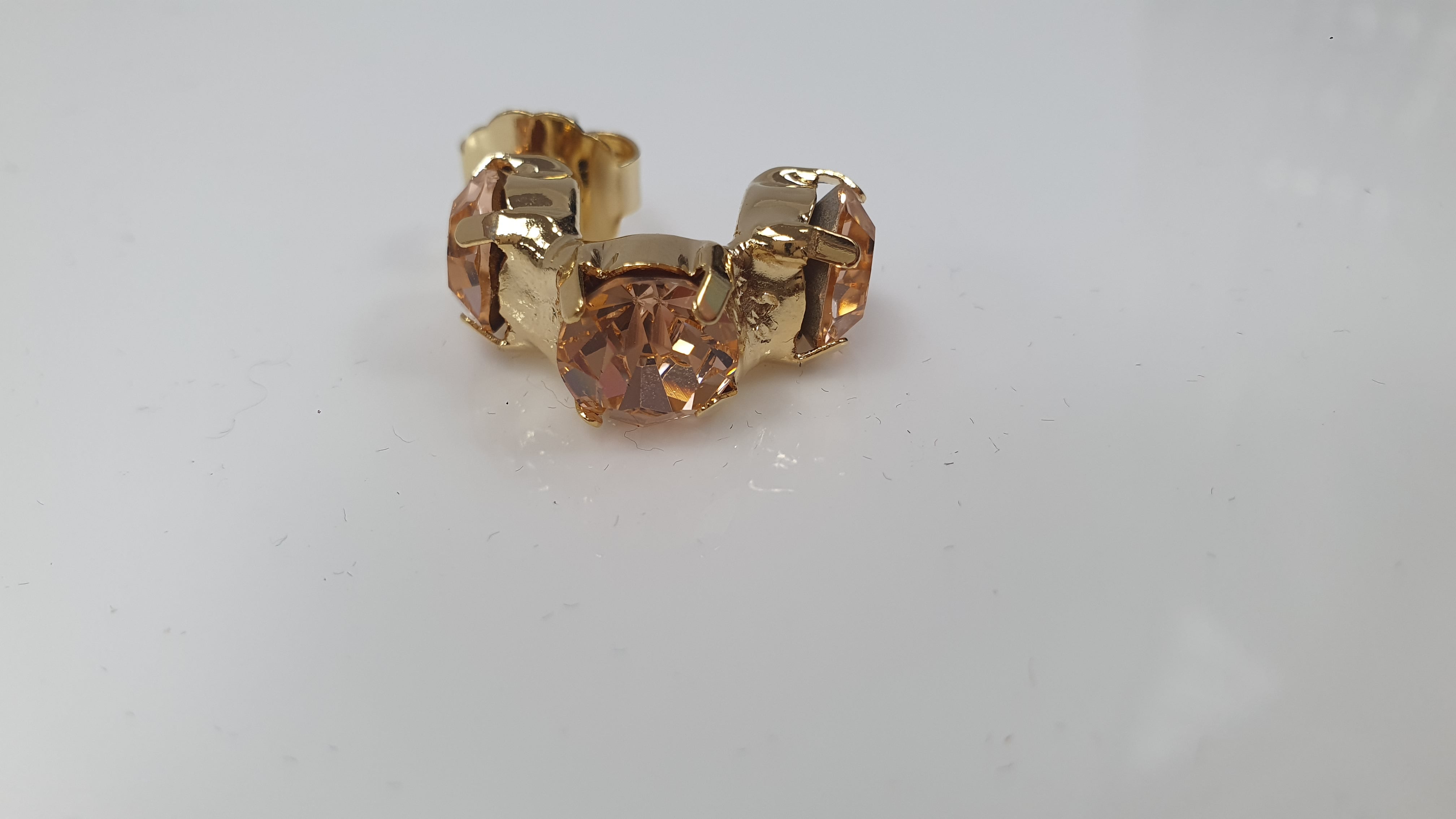 Orecchini trik bijoux mezzo cerchio con brillantini vari colori