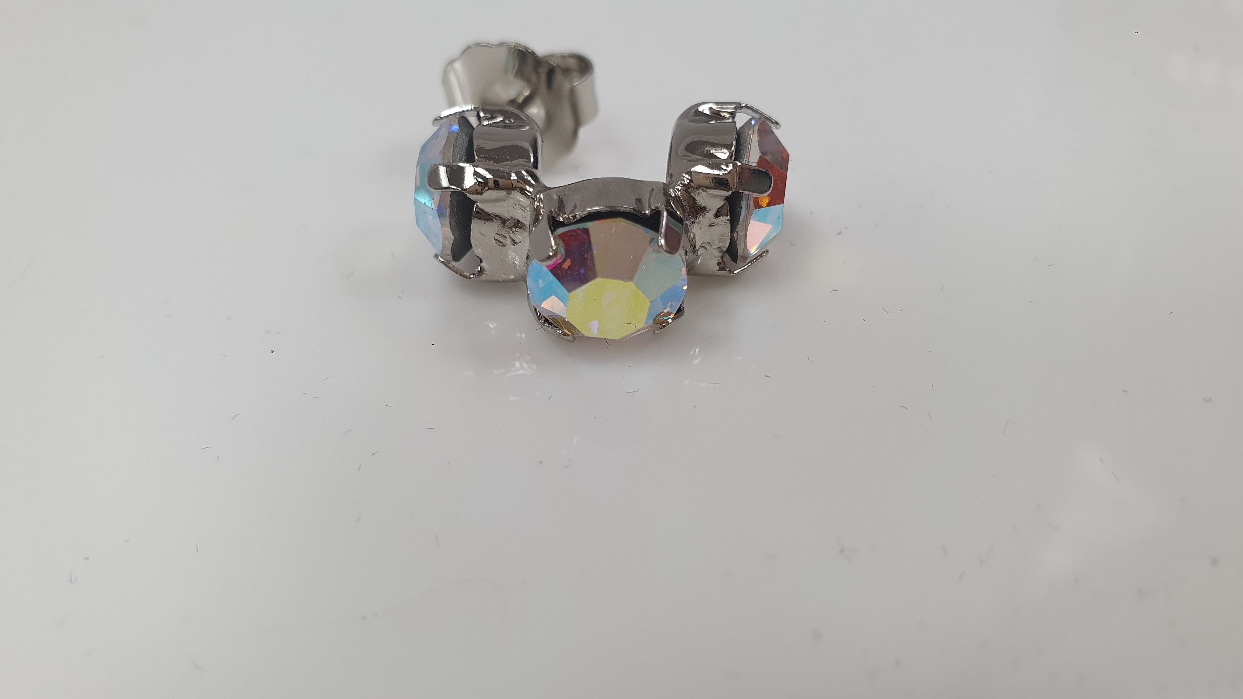 Orecchini trik bijoux mezzo cerchio con brillantini vari colori
