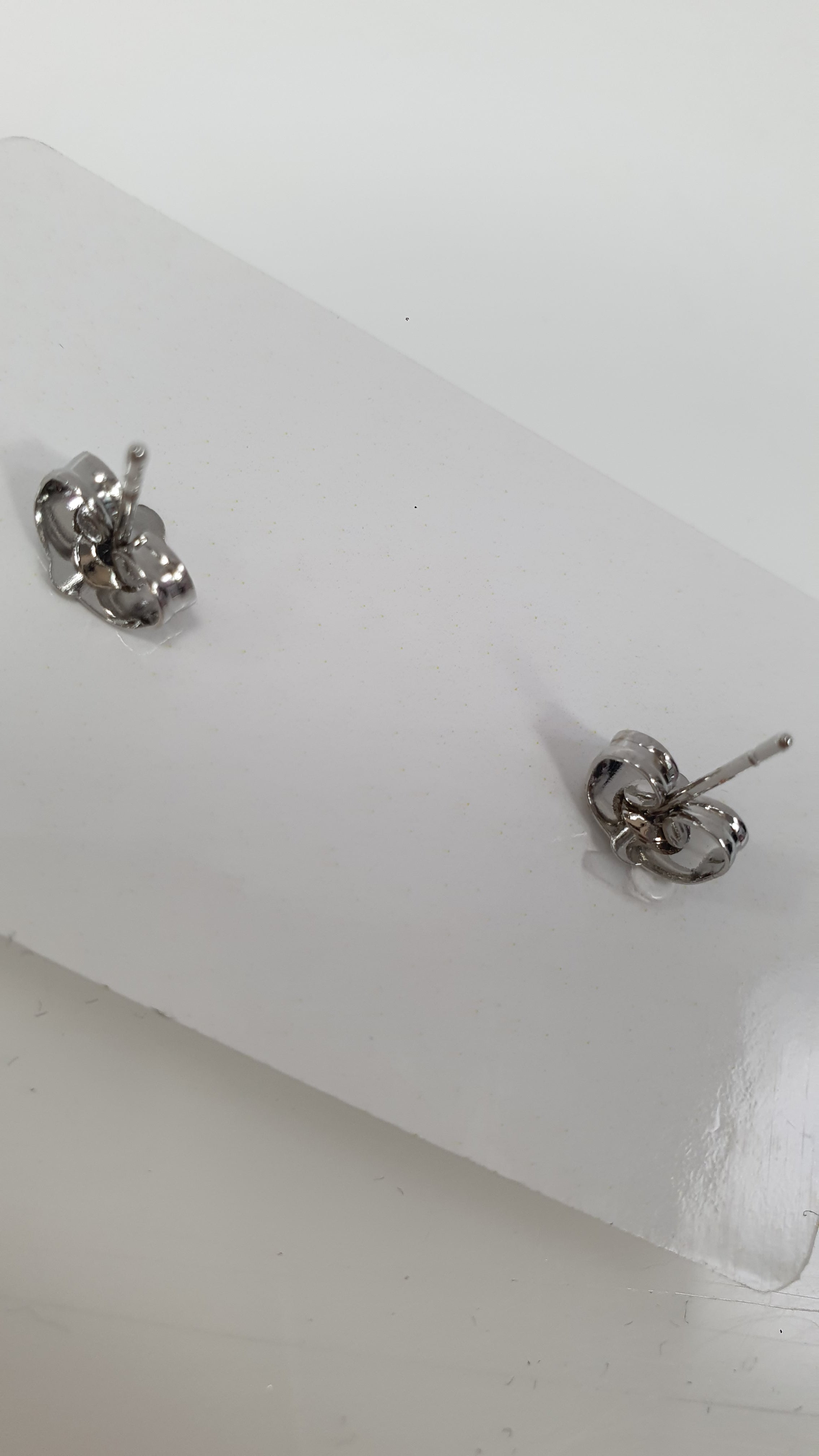 Orecchini a lobo cuore argento di byba bijoux