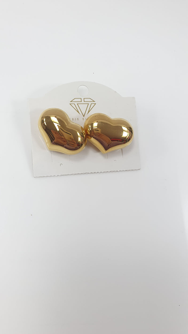 Orecchini a cuore dorato di trik bijoux
