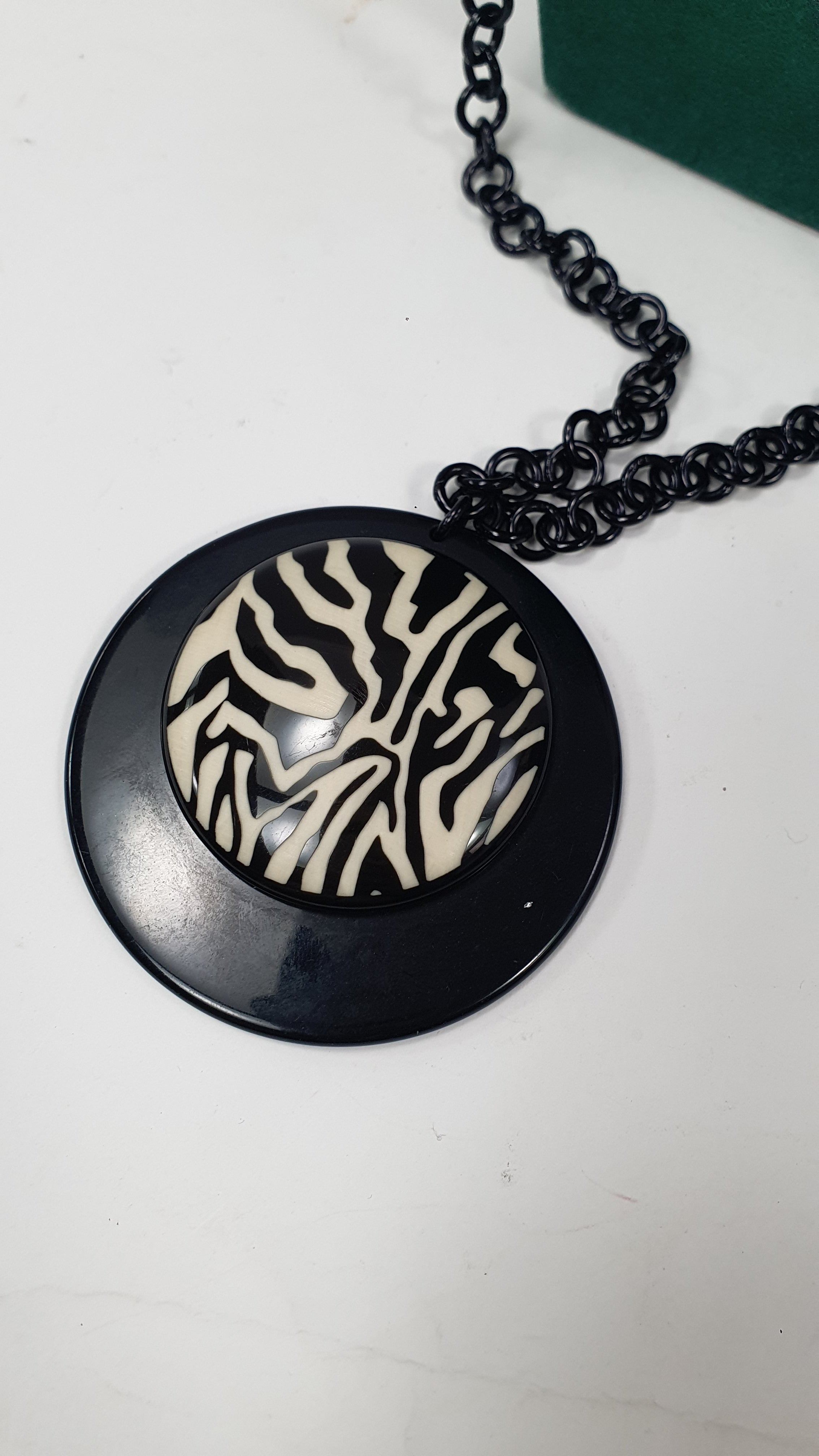 Collana donna primadonna nera zebrata