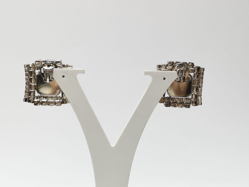 Set composto da orecchini, borsa, cintura di trik bijoux con Bottone argento