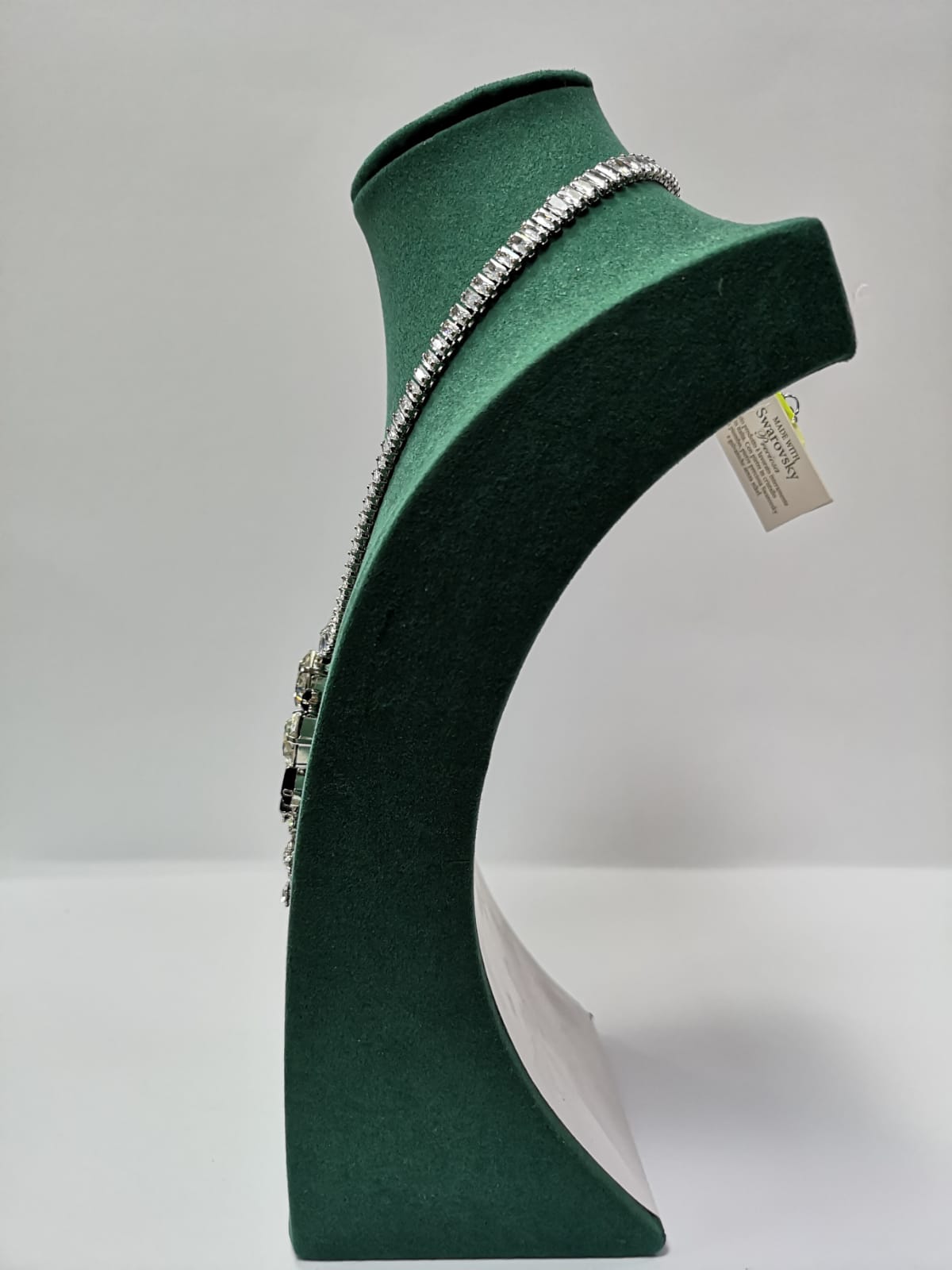 Set da donna di collana e orecchini con fiore pendente argento di trik bijoux