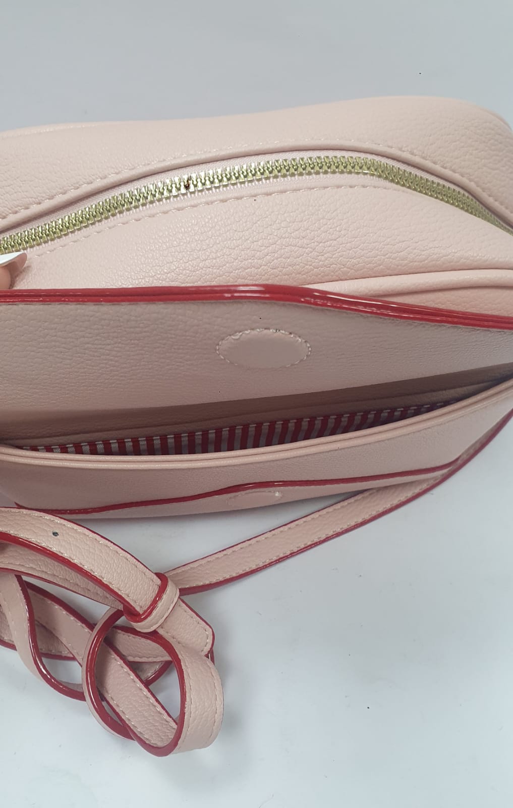 Tracolla donna camera bag mon amour di camomilla Milano nero/ rosa