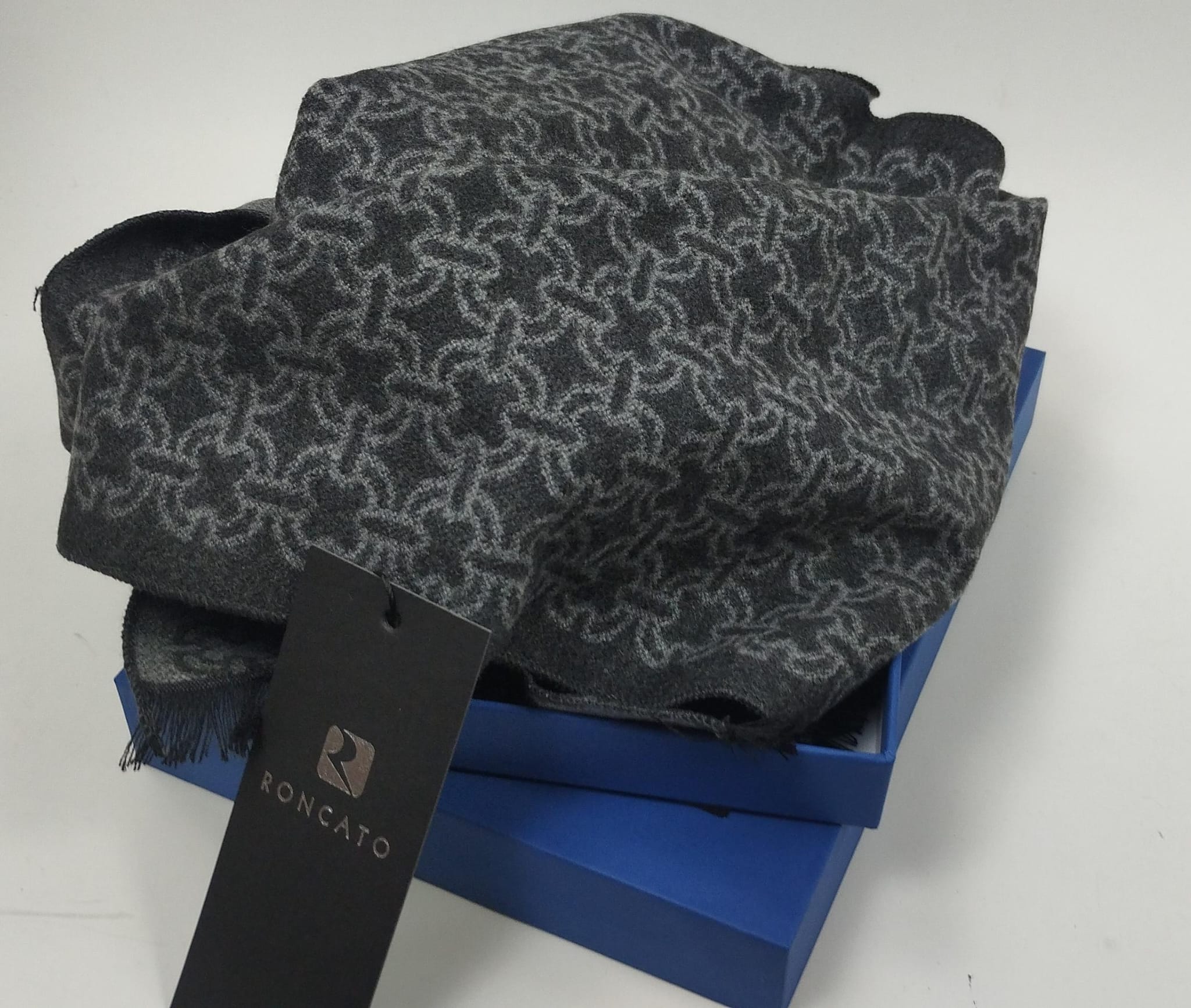 Sciarpa uomo di roncato a fantasia 46.002.12 nero/ grigio/ marrone