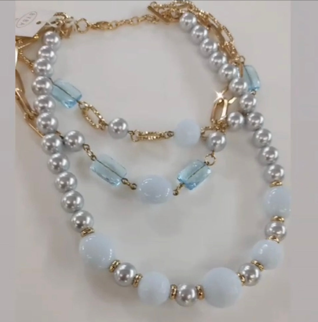 Coordinato collana e orecchini di byba bijoux azzurra
