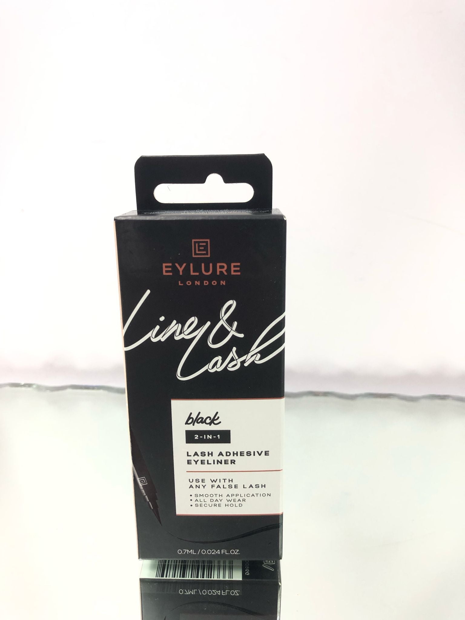 Eyeliner adesivo per ciglia finte di Eylure london black / white