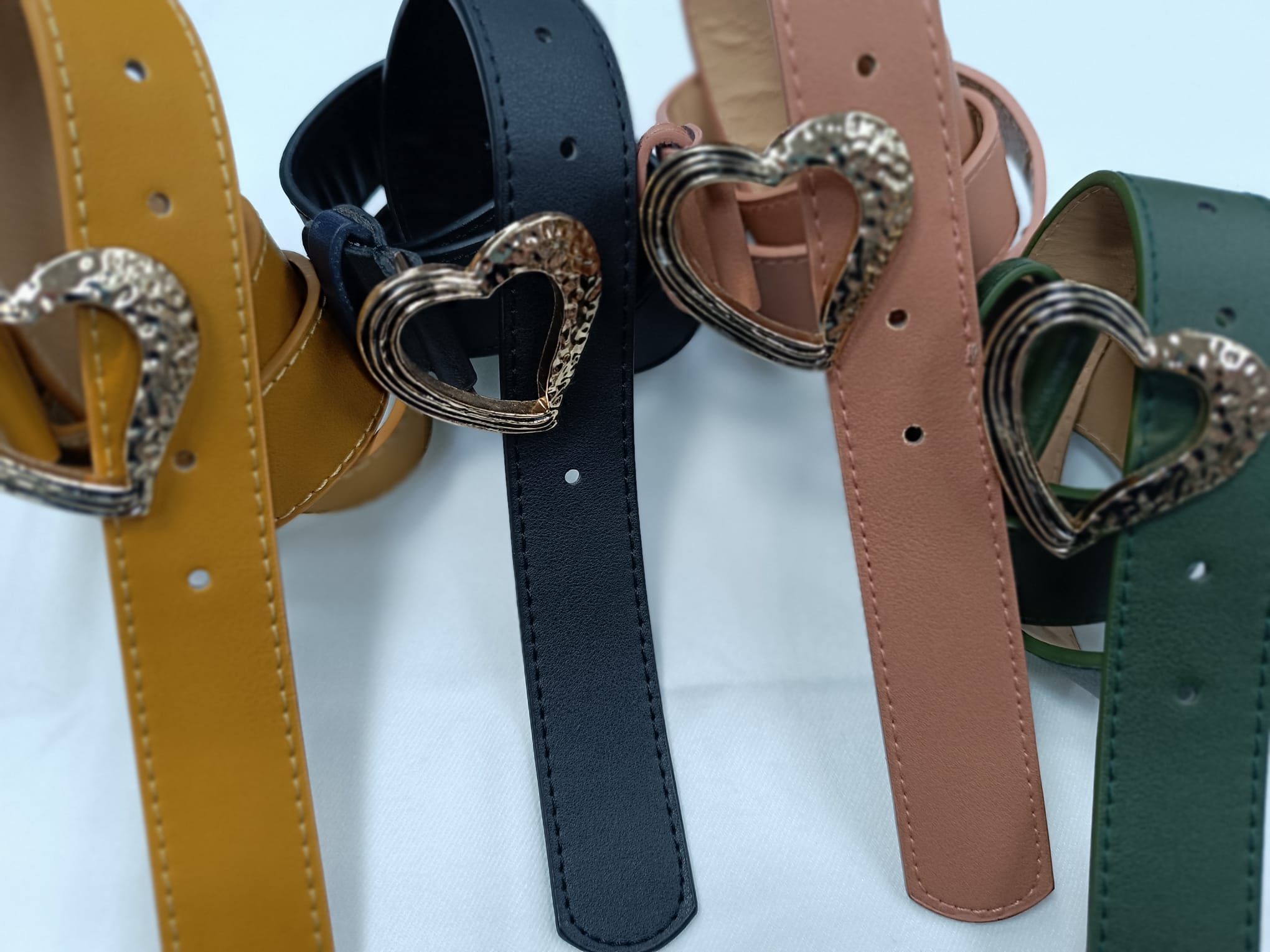 Cintura donna di Enrico coveri con fibia color oro a forma di cuore cipria/nero/ blu/ ocra