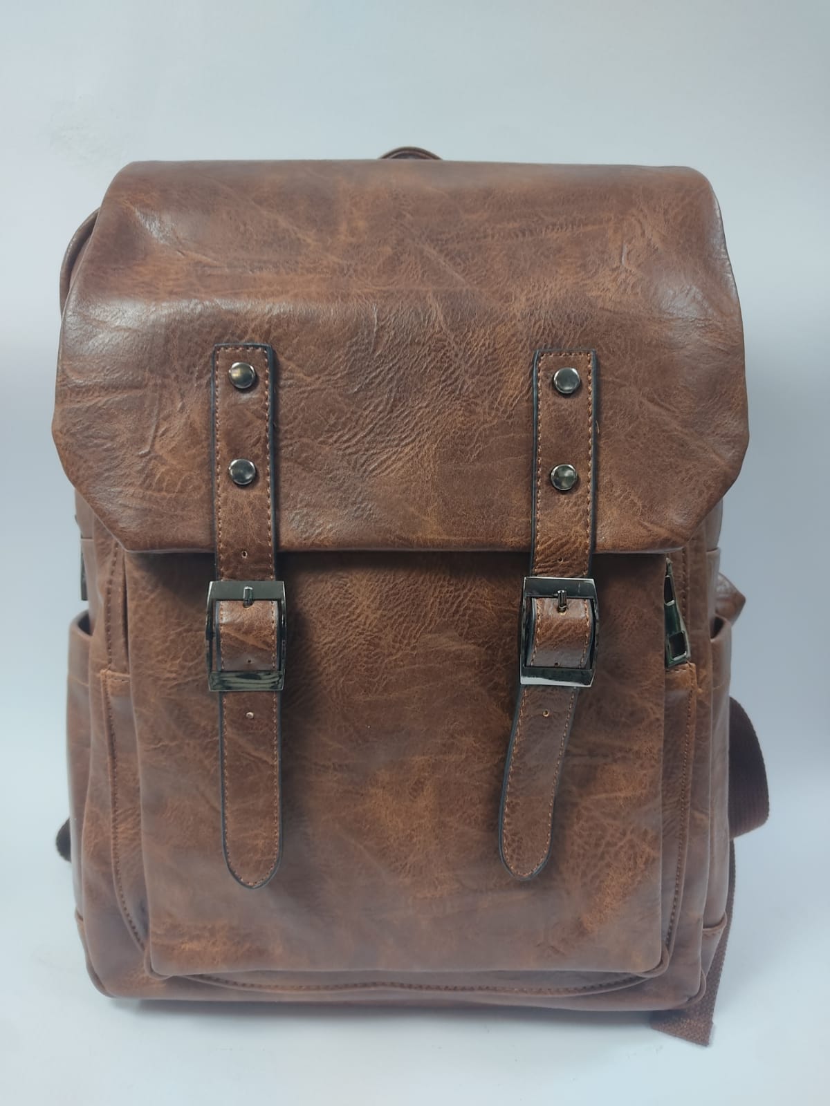 Zaino Unisex linea Gemir Cuoio con patta
