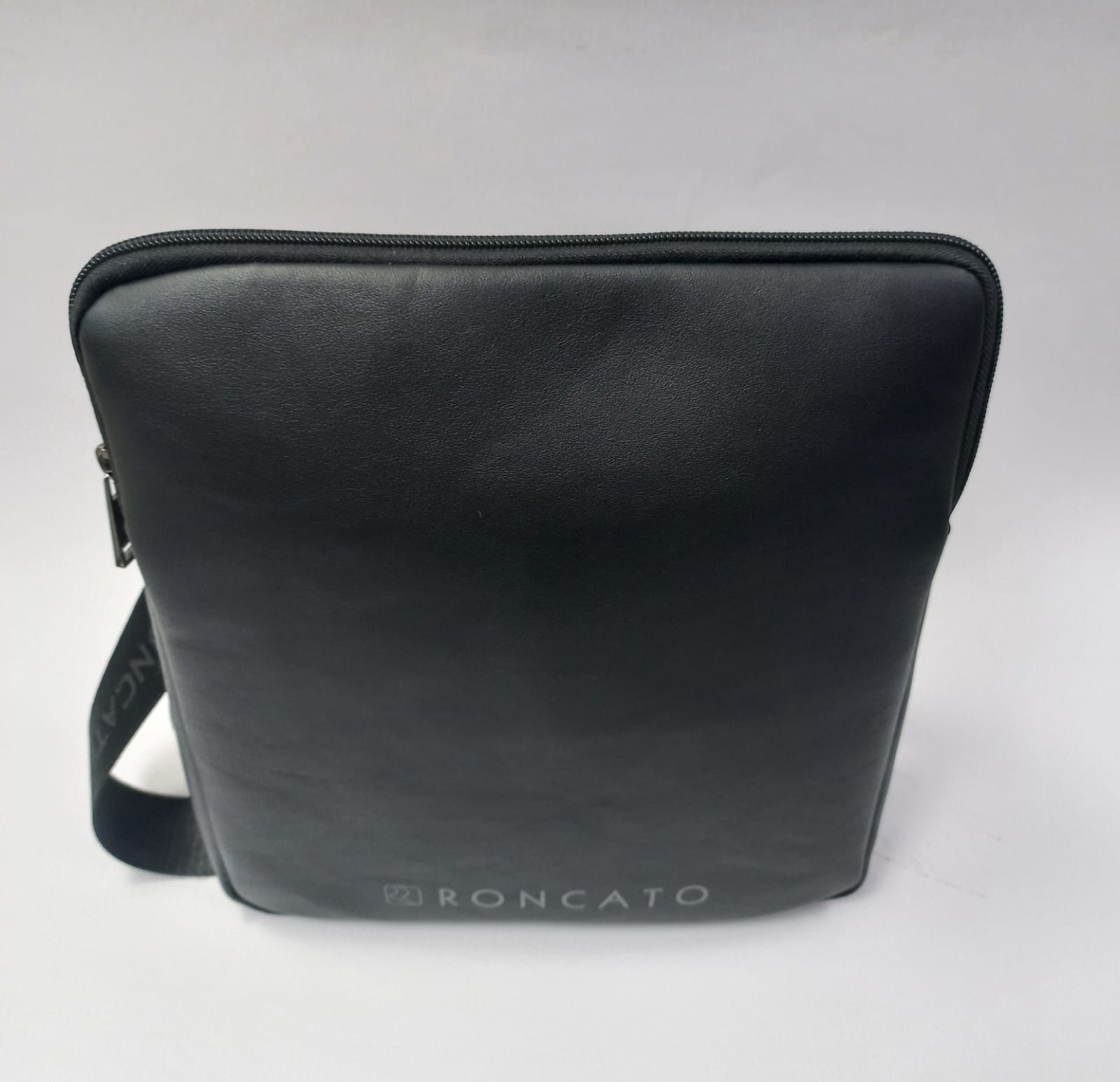 Tracolla uomo di roncato 46.65.70 nero/ blu