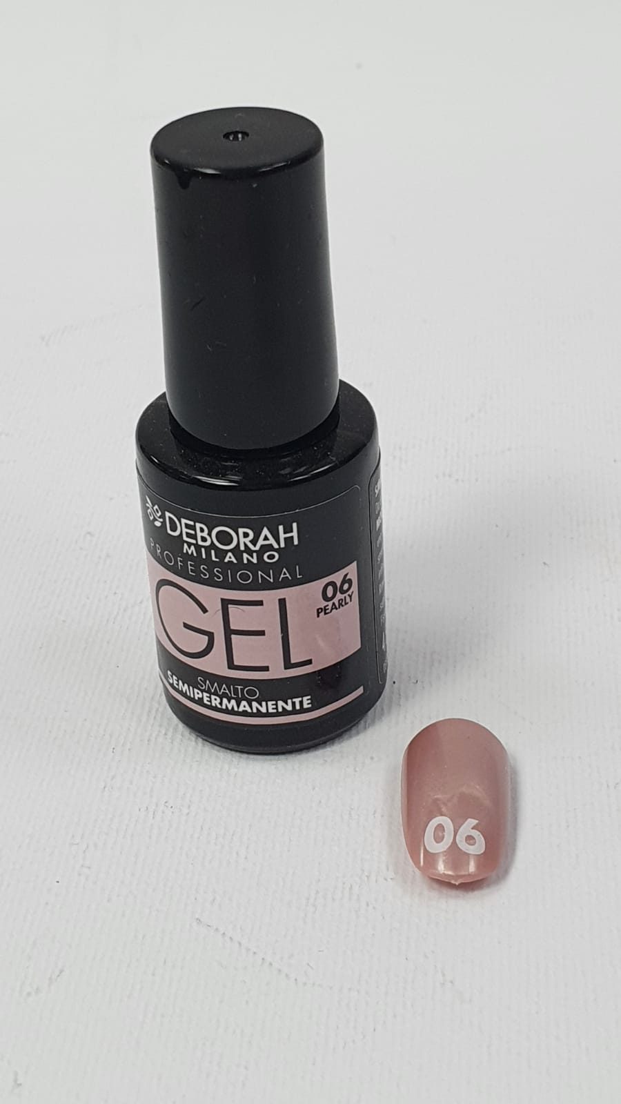 smalto gel semipermanente di deborah milano 01/02/03/04/05/06/07/08/09/10/11/12/13/14/15/16/17/18