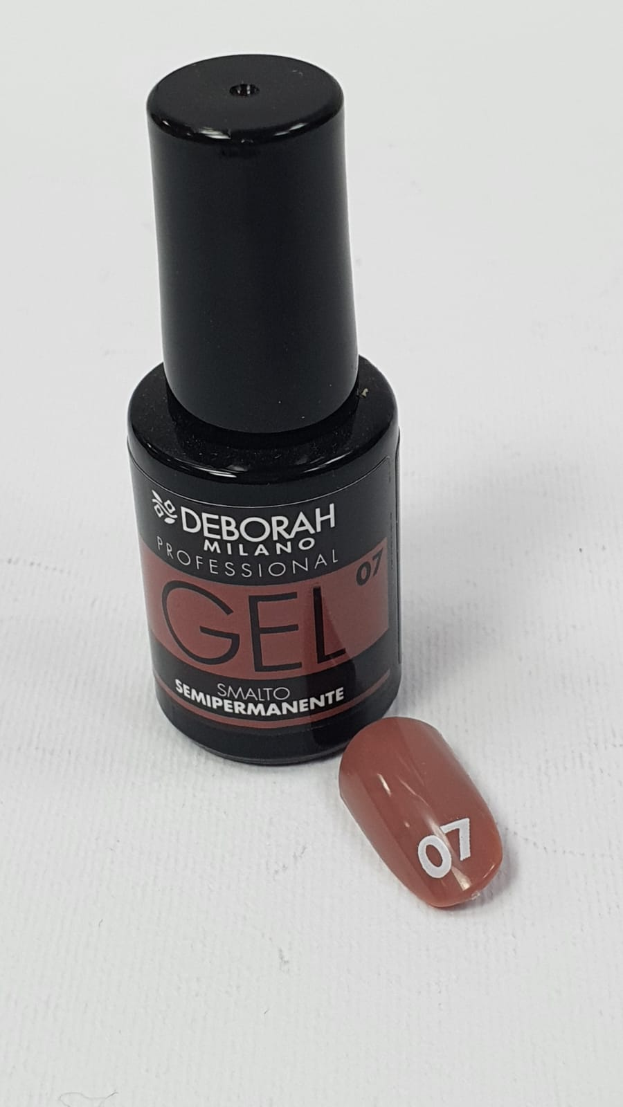 smalto gel semipermanente di deborah milano 01/02/03/04/05/06/07/08/09/10/11/12/13/14/15/16/17/18