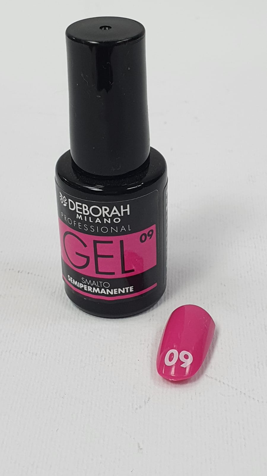 smalto gel semipermanente di deborah milano 01/02/03/04/05/06/07/08/09/10/11/12/13/14/15/16/17/18