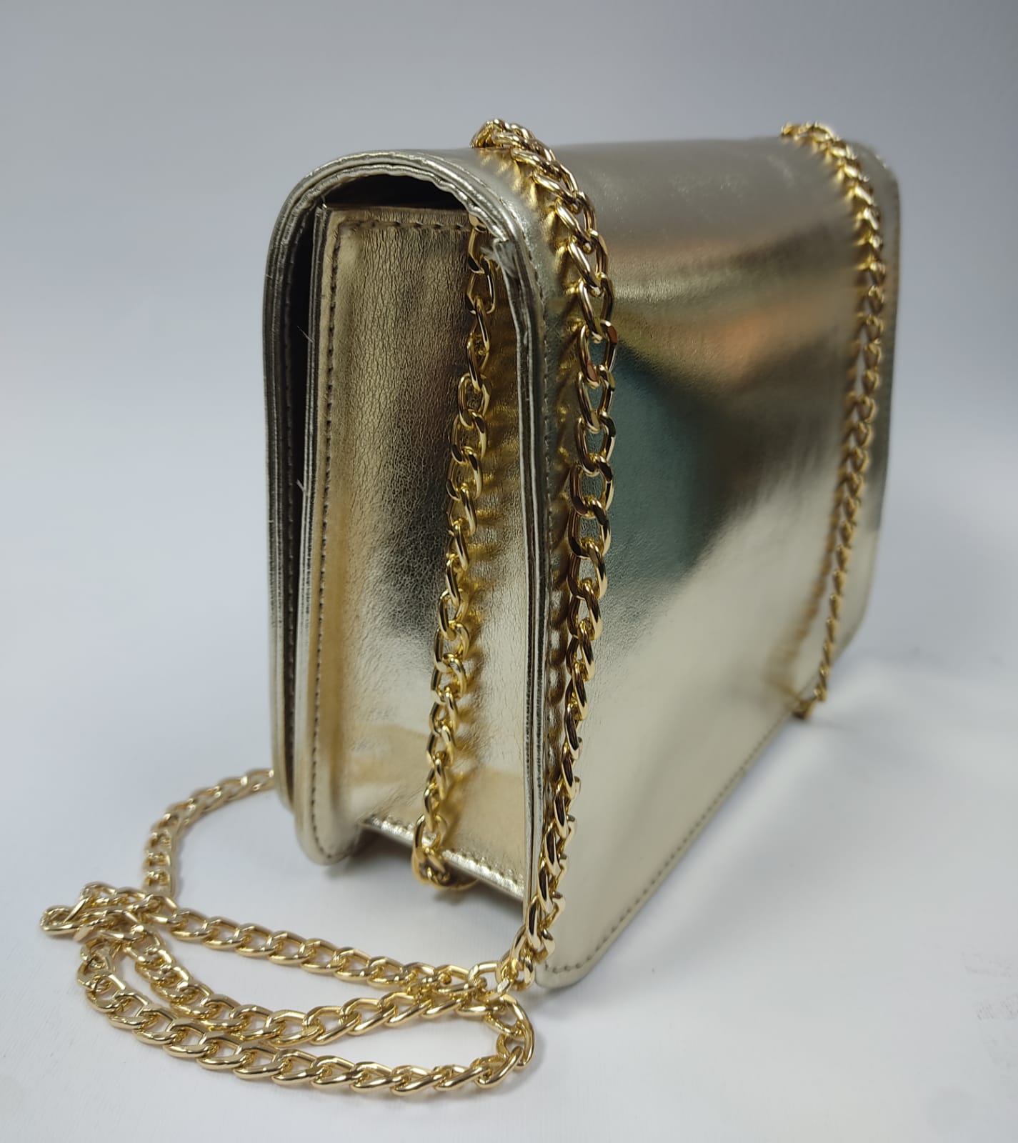 Borsa donna di Trik bijoux con catenina regolabile nero/ celeste/ bianco/rosa lucido/ cuoio/ rosa opaco/argento/ oro