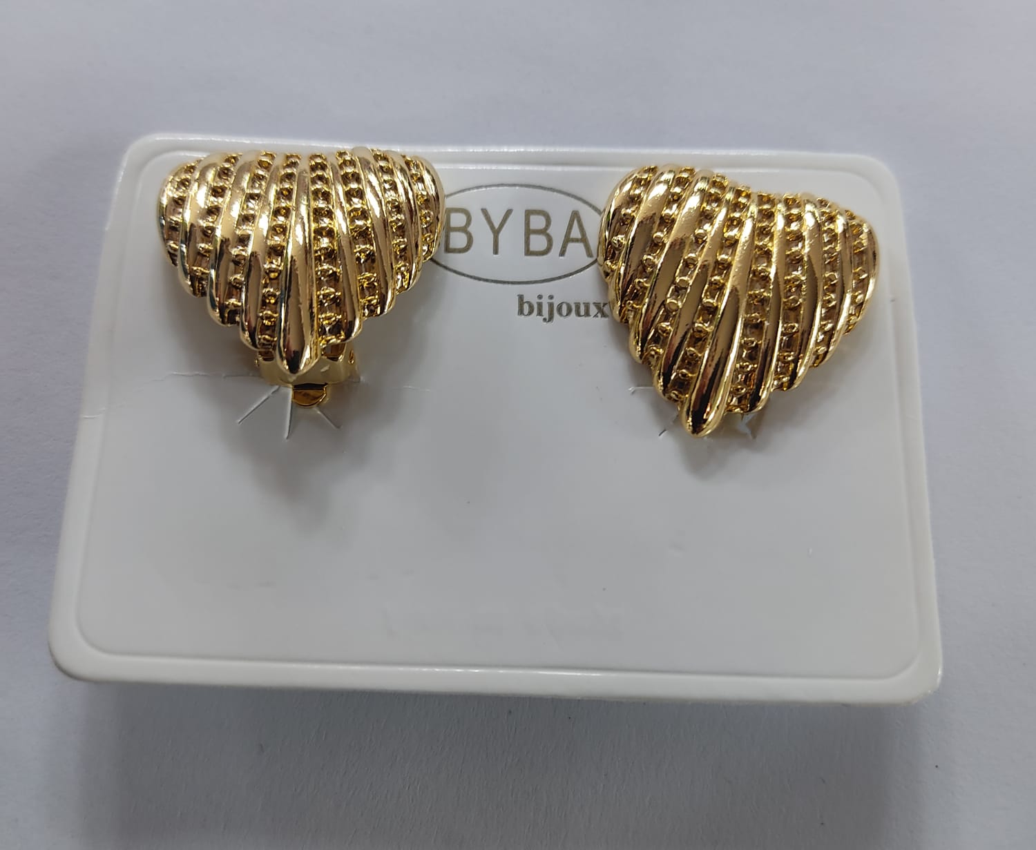 Orecchini donna di byba bijoux oro a forma di cuore a clip