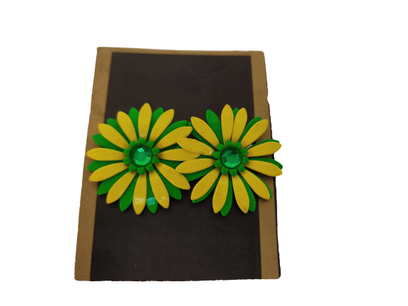 BEAUTY COMPANY - Orecchini Clip a Fiori - Giallo & Verde Smeraldo