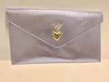 Borsa piatta con patta di Trik Bijoux LILLA CON GIOIELLO