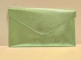 Busta con patta piatta di Trik Bijoux verde chiaro