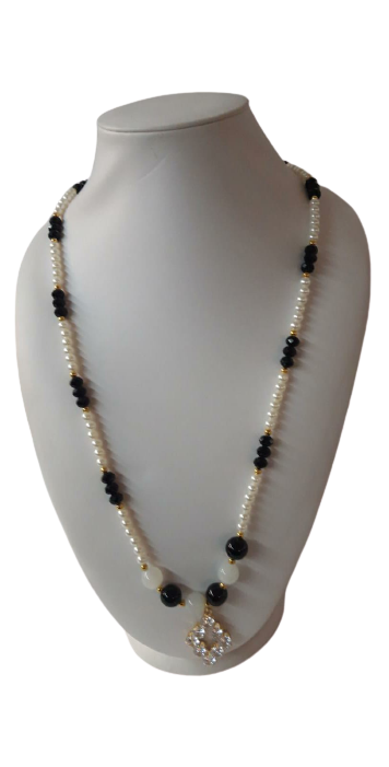 Collana di Perle con Ciondolo Forma Rombo GEMIR - Pearl Necklace